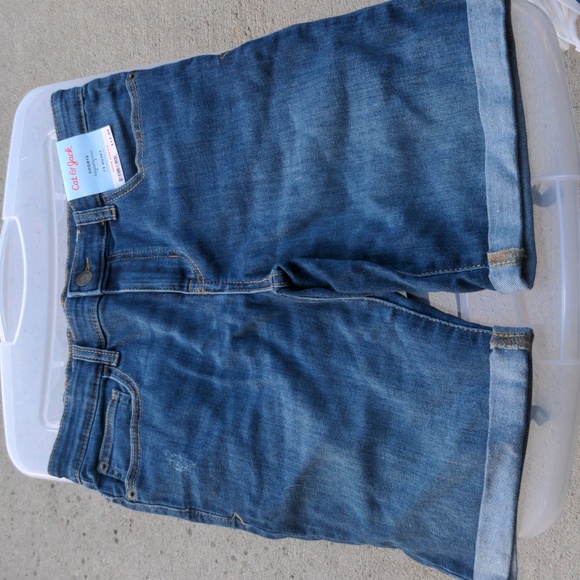 NWT Cat & Jack Denim Shorts Super Stretch Adjustable Waist Husky - Picture 3 of 6